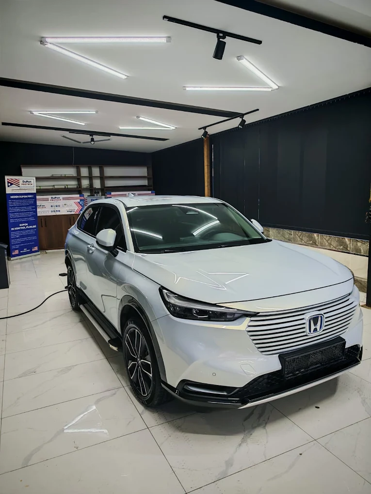 Denizli'de seramik kaplama ve boya düzeltme yapılmış beyaz Honda